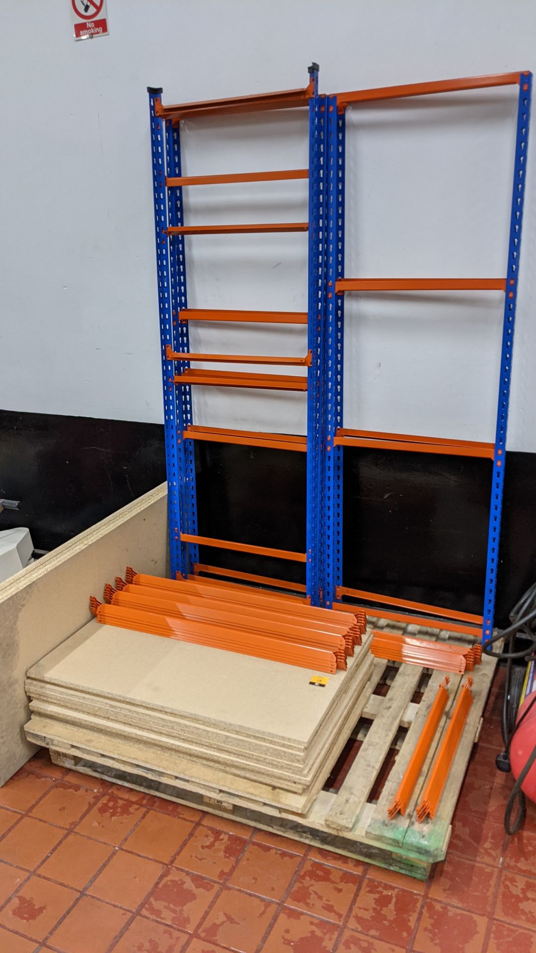 Quantity of blue & orange bolt-free racking comprising 6 uprights, approx. 16 shelves & a quantity o - Image 3 of 7