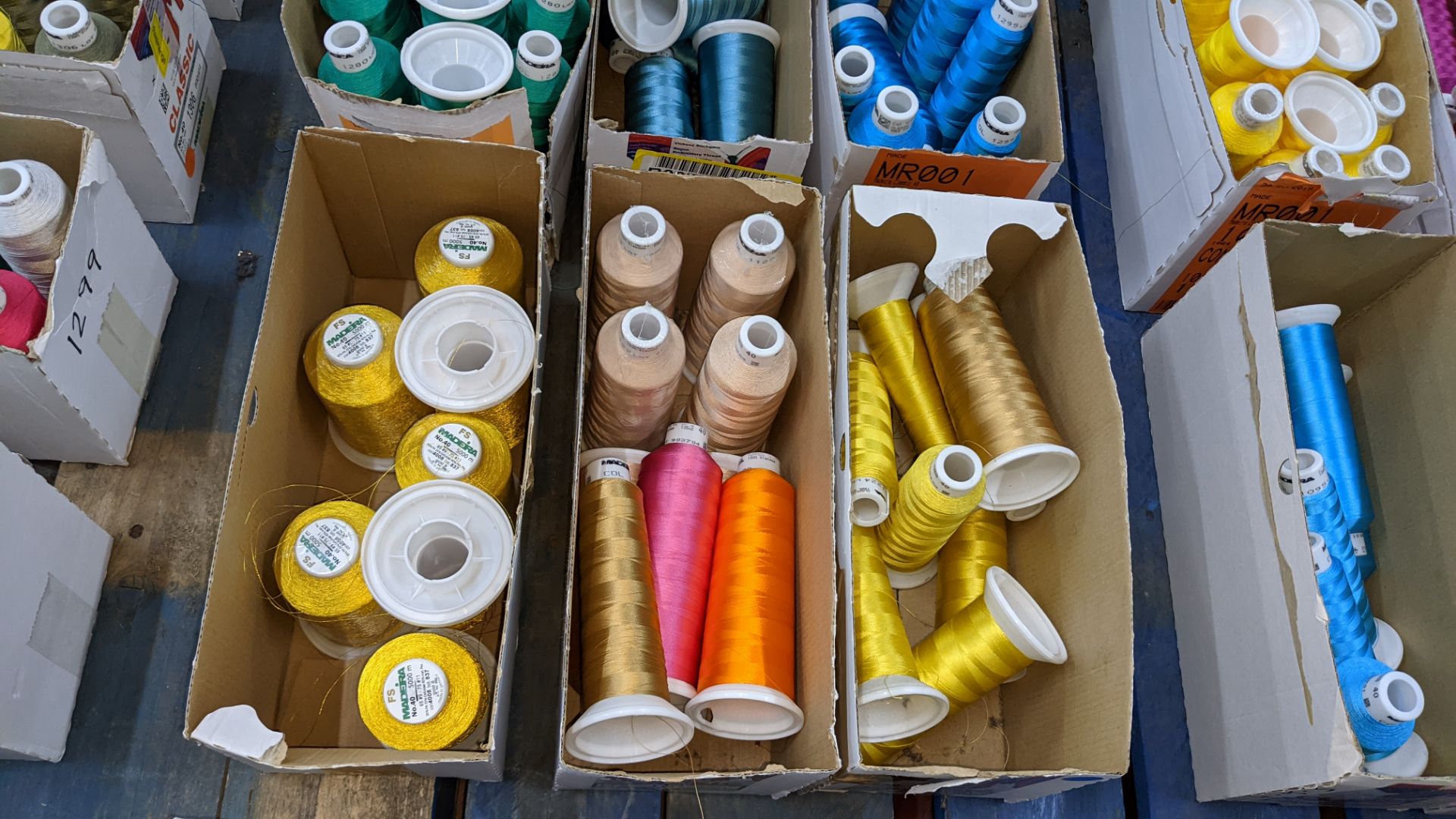 9 cartons of embroidery thread - Image 4 of 5