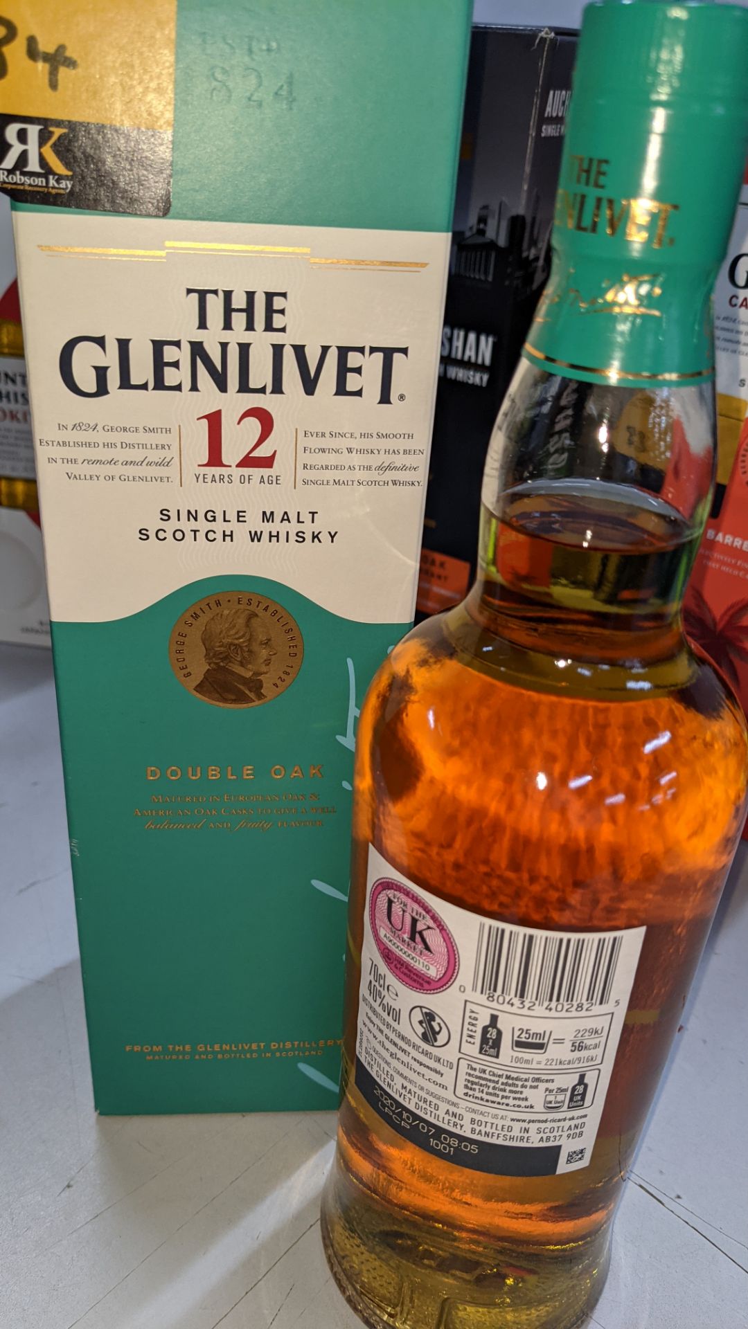 The Glenlivet 12 year old Single Malt Double Oak Scotch Whisky - 1 off 70cl bottle in gift box. Sold - Image 3 of 6