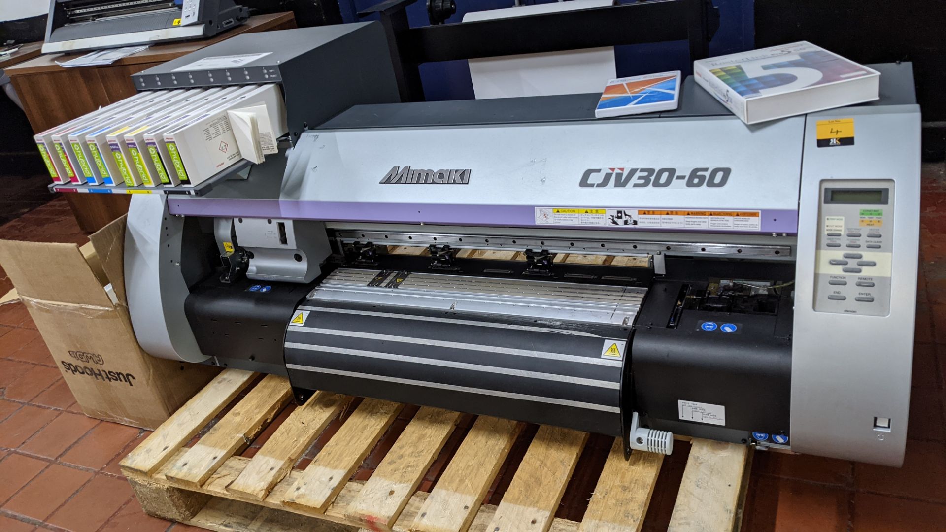 Mimaki model CJV30-60 Print & Cut Eco Solvent Printer. - Image 4 of 14