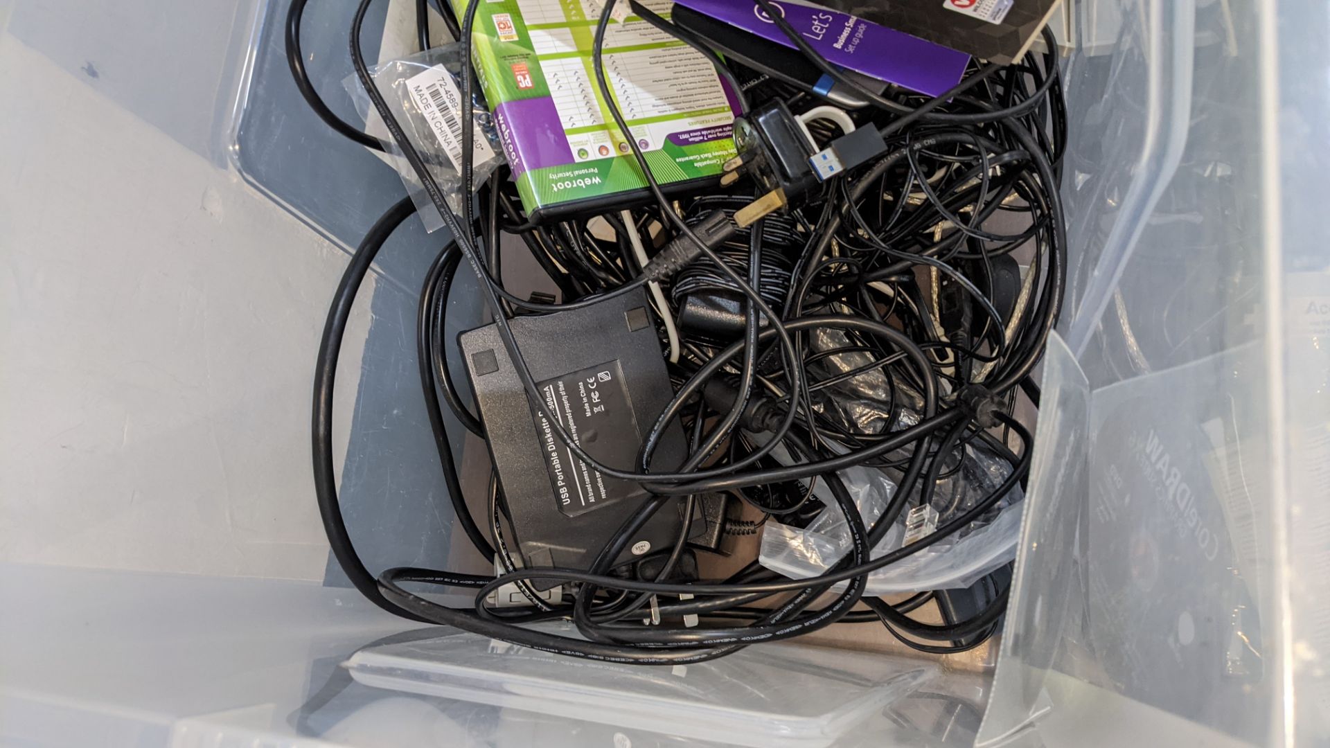 Quantity of assorted computer software cables, ancillaries, networking items & more, plus first aid - Image 8 of 10