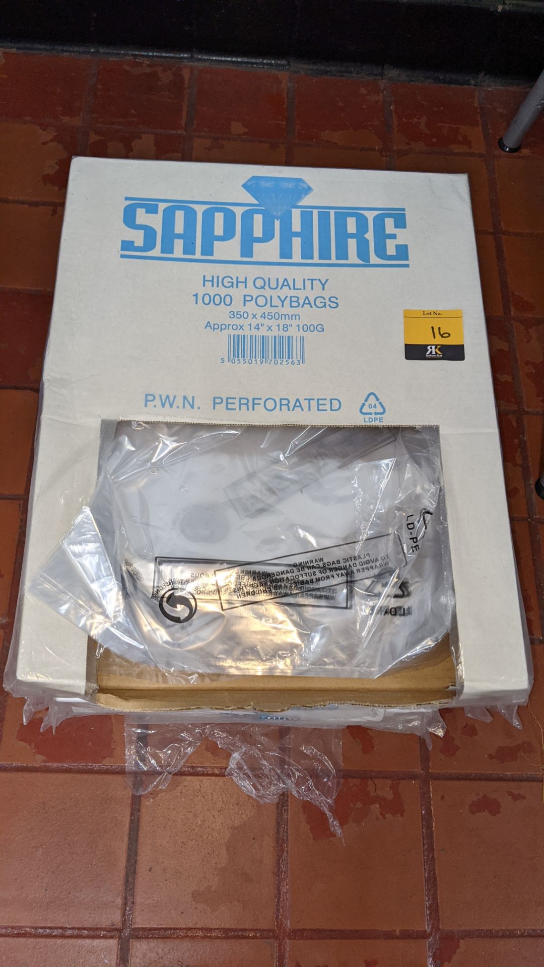 7 boxes of Sapphire high quality poly bags, 350x450mm, 100g - 1,000 bags per box however one of the - Image 2 of 4