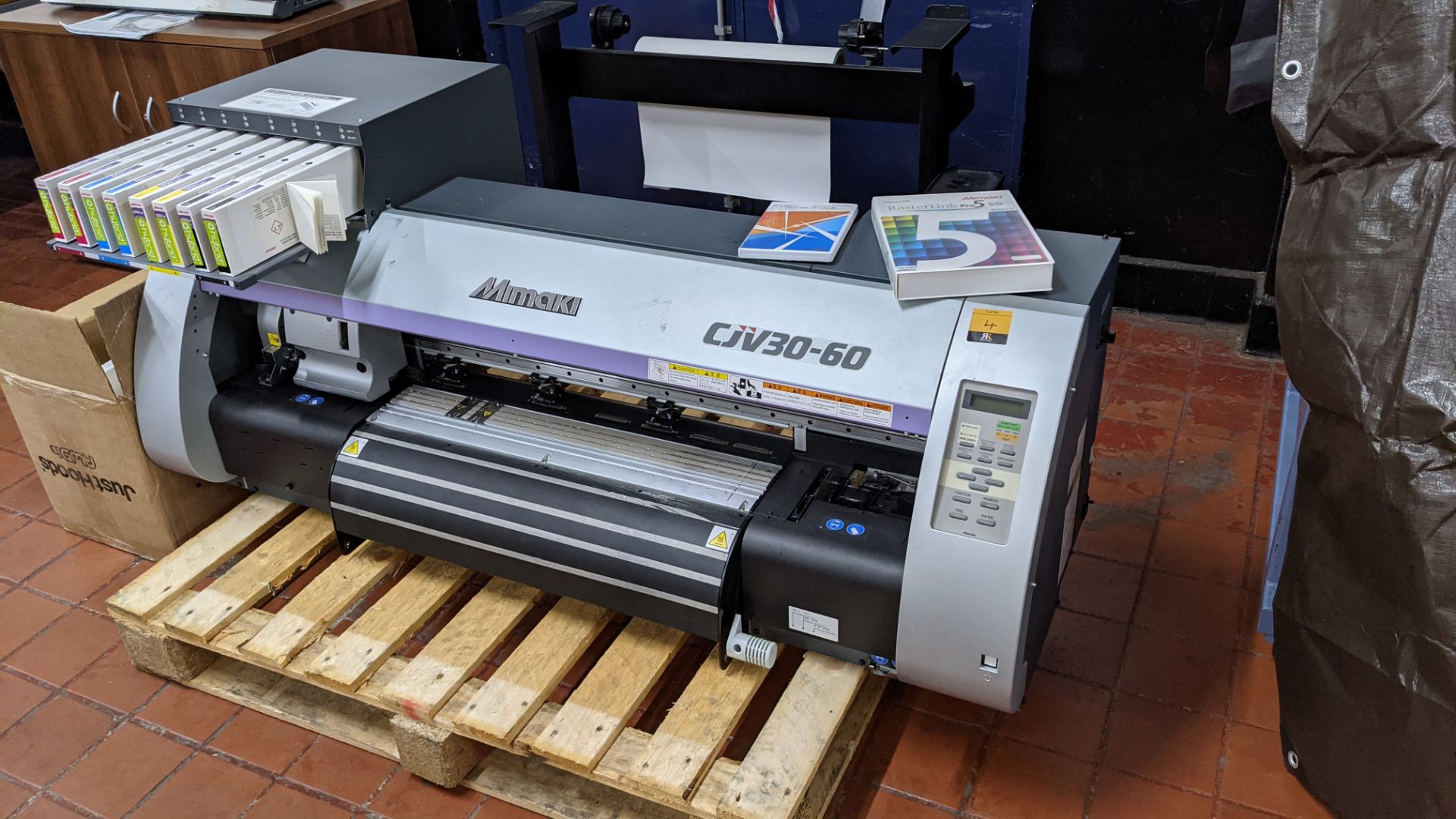 Mimaki model CJV30-60 Print & Cut Eco Solvent Printer. - Image 2 of 14