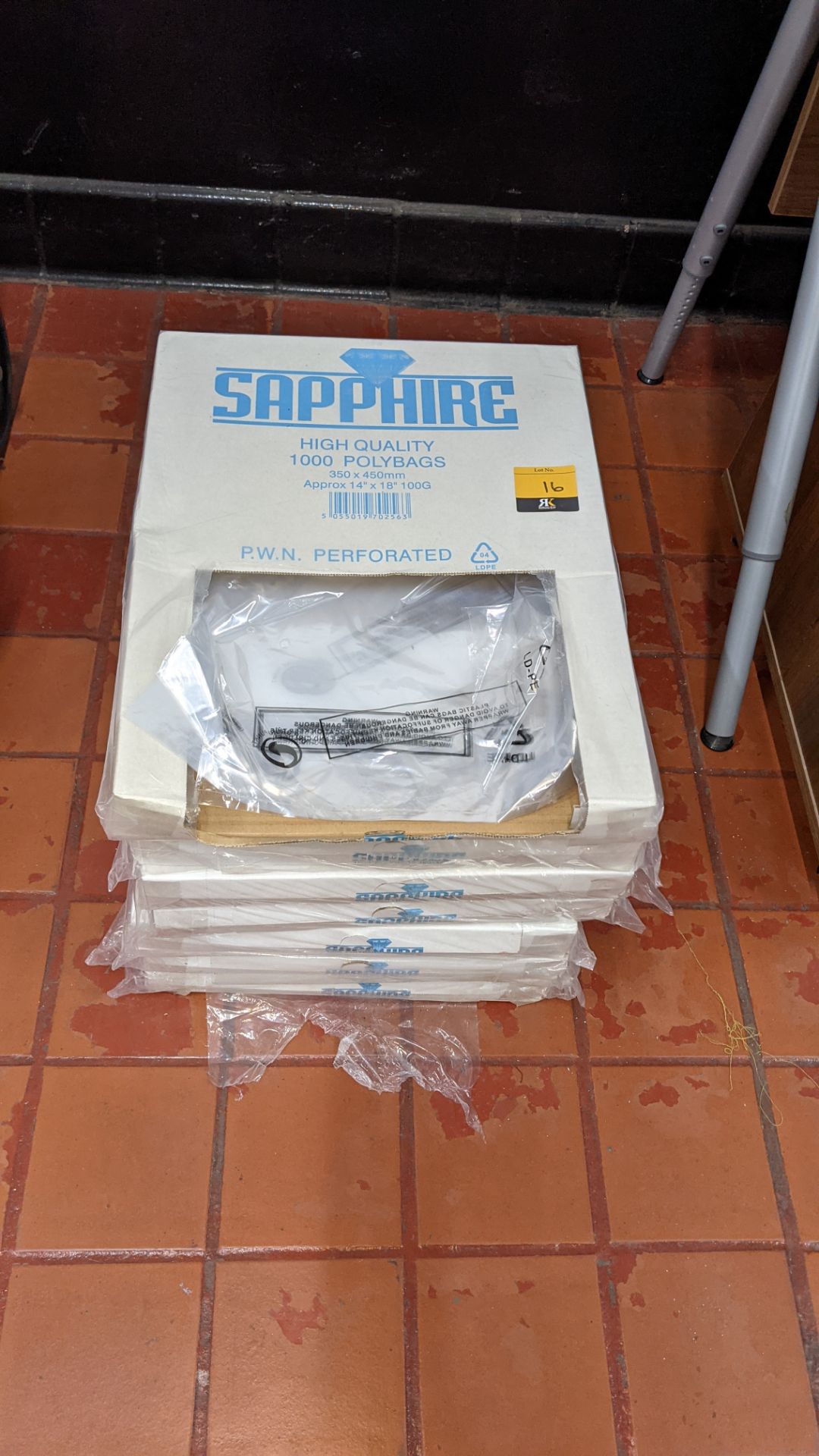 7 boxes of Sapphire high quality poly bags, 350x450mm, 100g - 1,000 bags per box however one of the