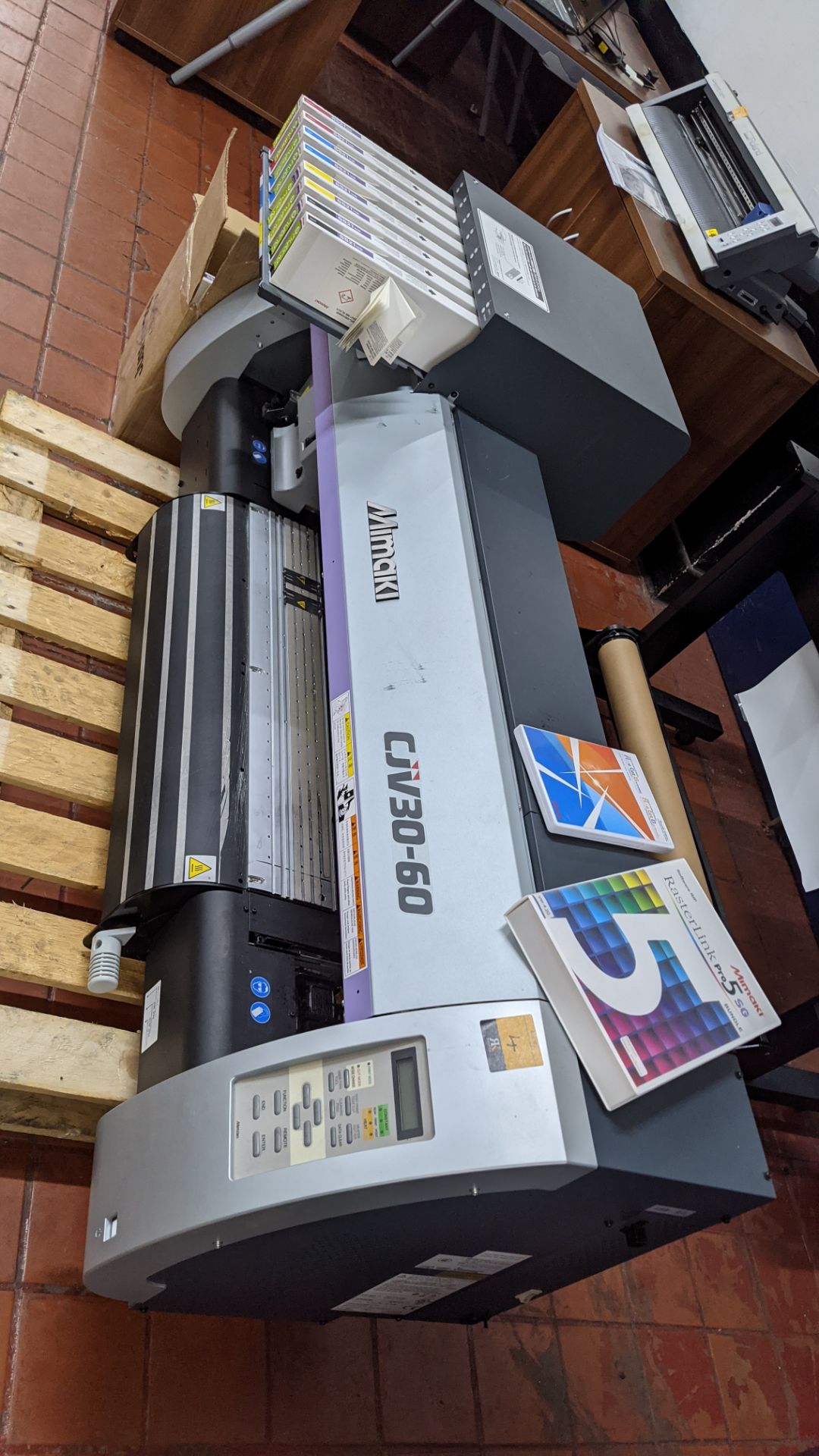 Mimaki model CJV30-60 Print & Cut Eco Solvent Printer. - Image 3 of 14