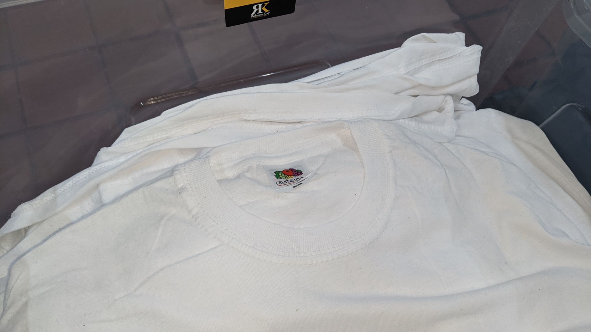 50 off Fruit of the Loom white T-shirts - crate excluded - Image 4 of 4