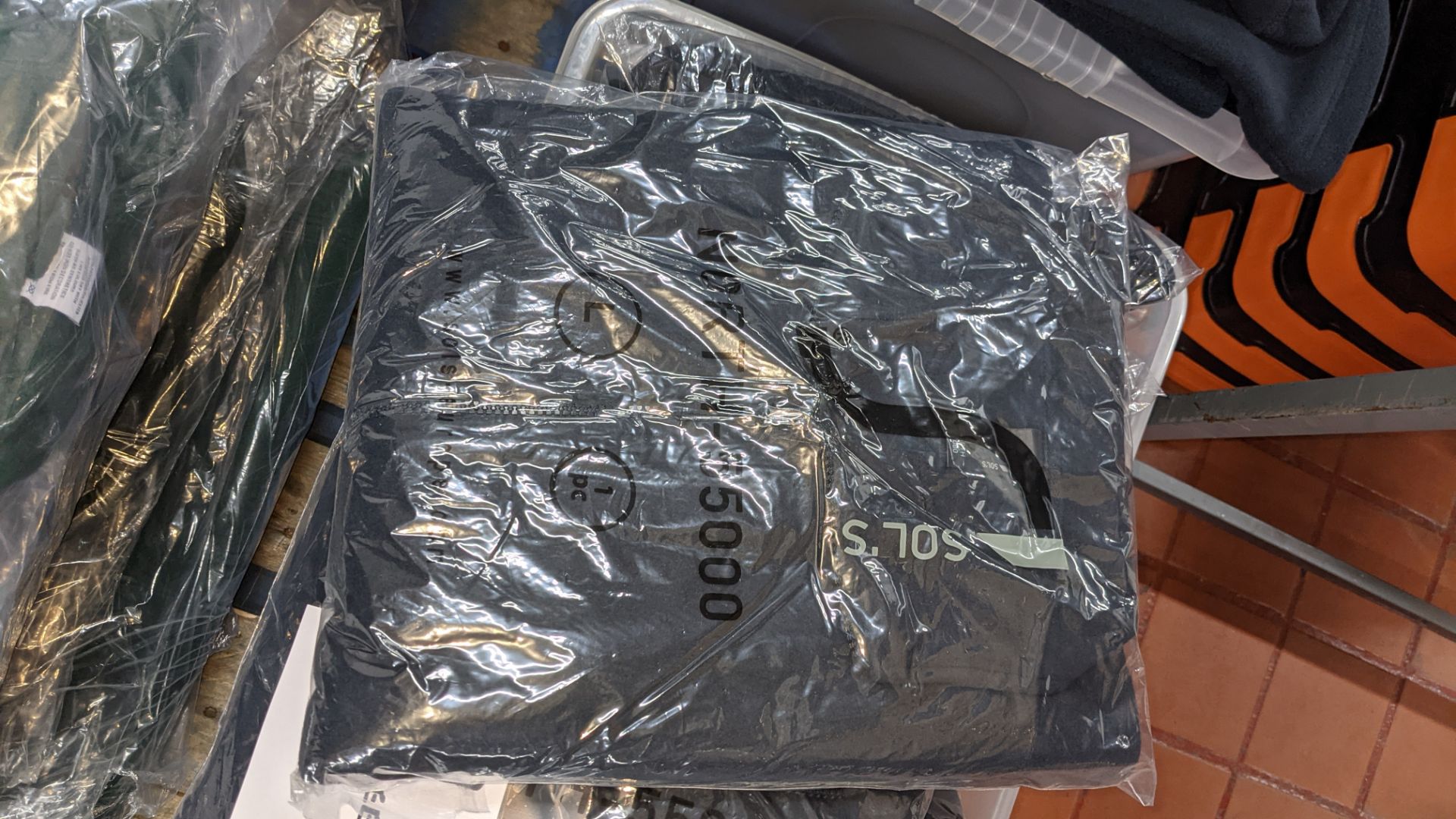 9 off Sol's North 55000 navy full zip fleece jackets, all size XL - crate excluded - Image 3 of 4