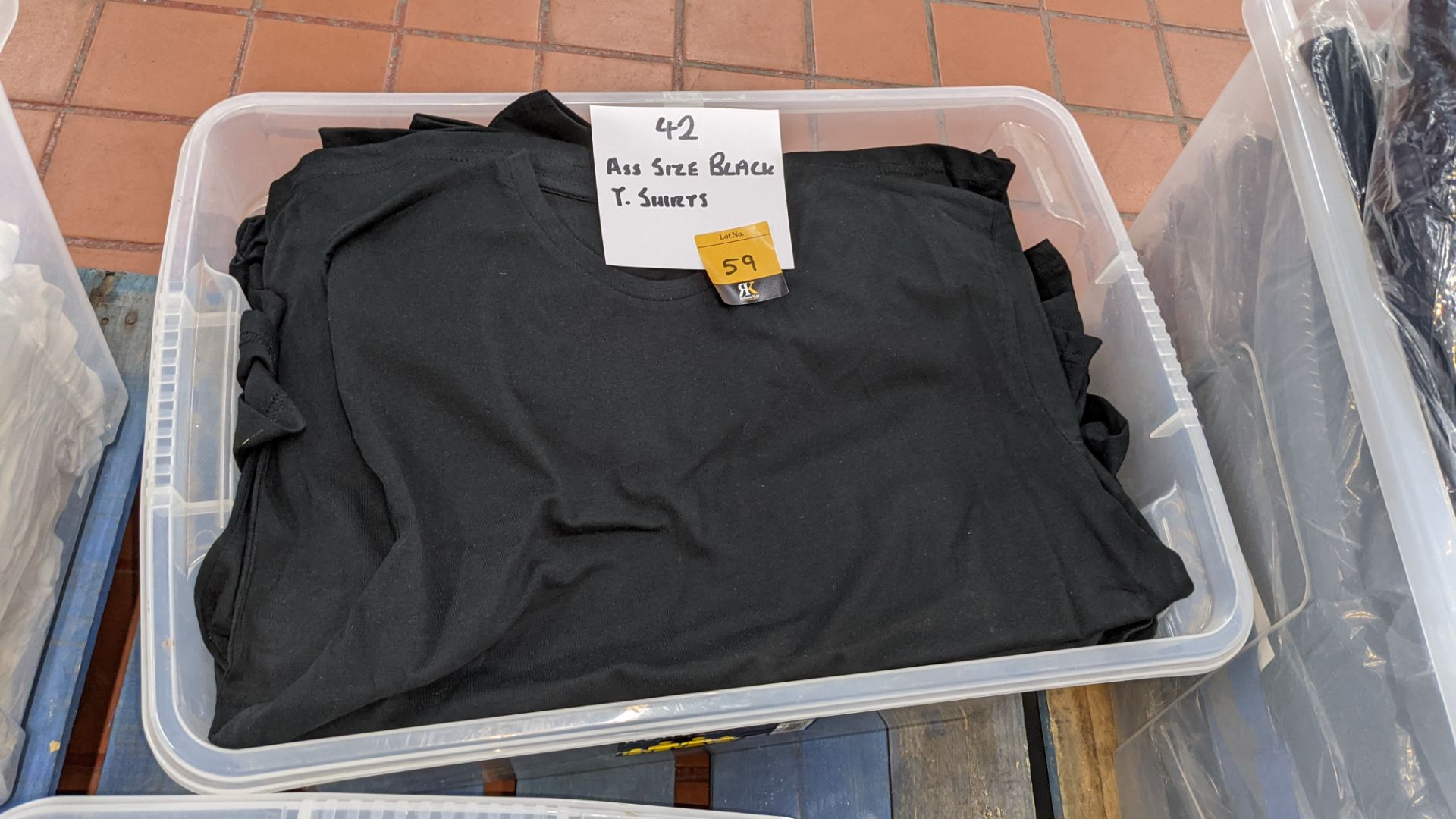 42 off Uneek black T-shirts in assorted sizes - crate excluded - Image 2 of 4