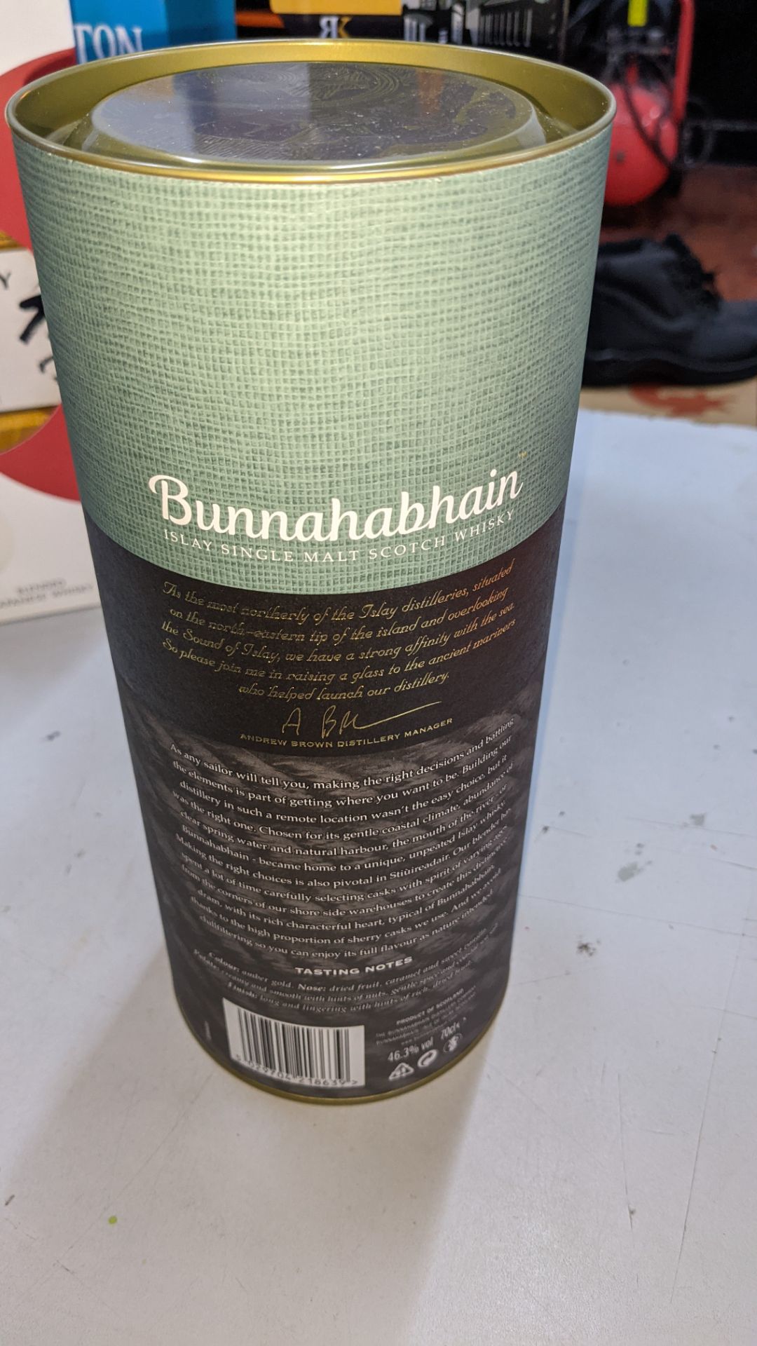 Bunnahabhain Islay Stiuireadair Single Malt Scotch Whisky - 1 off 70cl bottle in gift box. Sold unde - Image 5 of 6