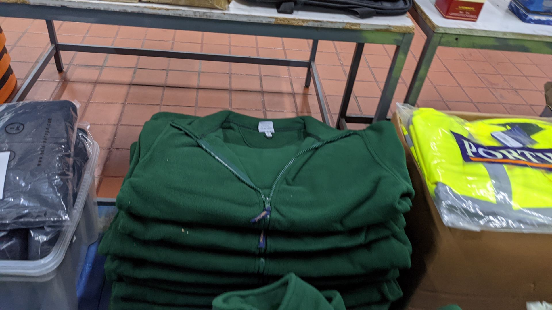 20 off Prouneek Premium green fleece full zip jackets in assorted sizes - Image 4 of 8