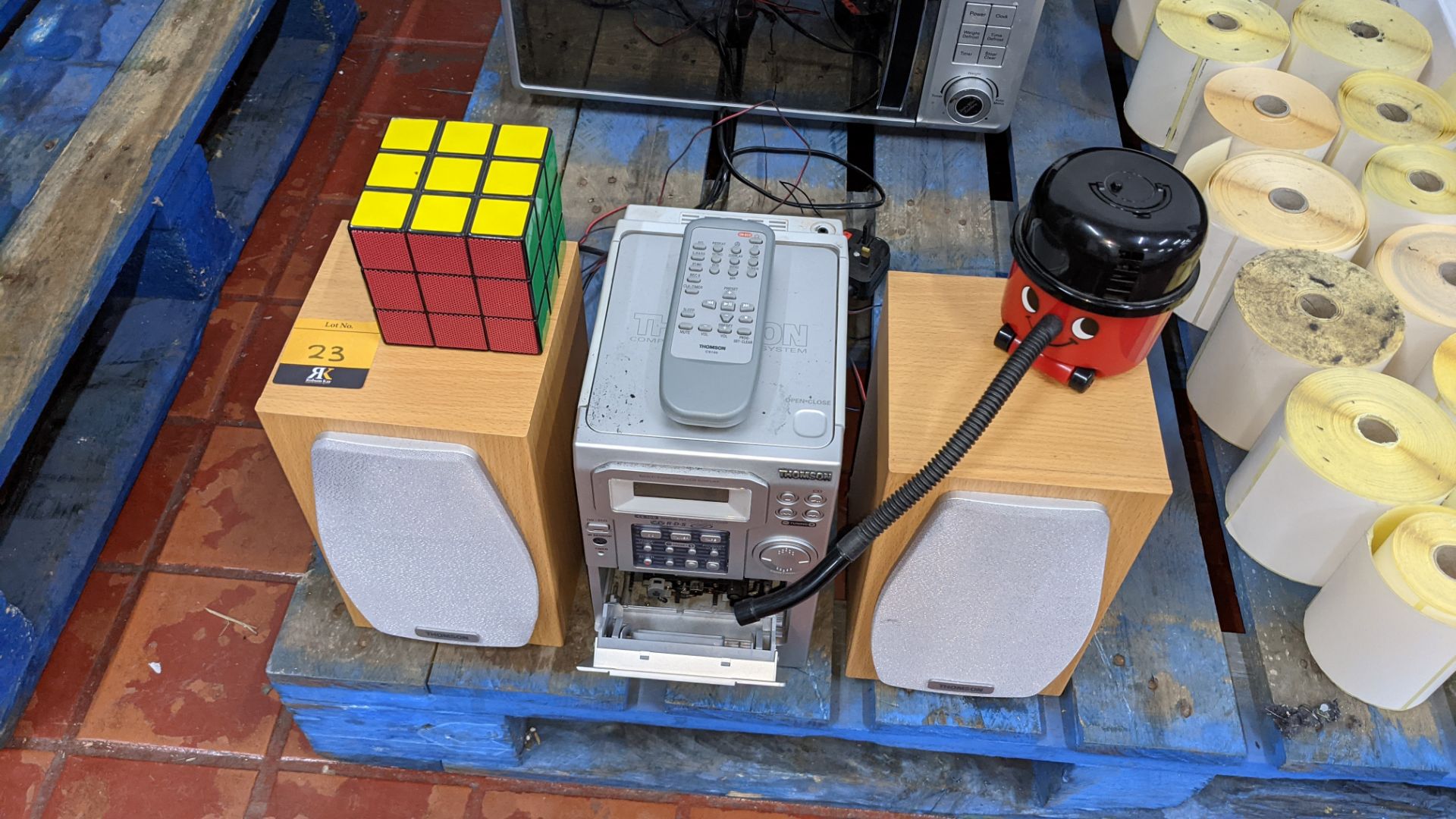 Mixed lot comprising Thomson micro hi-fi, toy Henry vacuum cleaner & Rubix cube style speaker