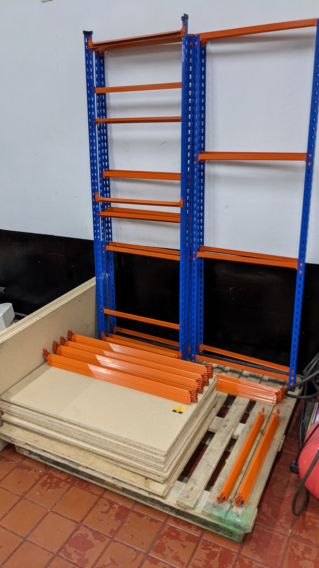 Quantity of blue & orange bolt-free racking comprising 6 uprights, approx. 16 shelves & a quantity o - Image 2 of 7