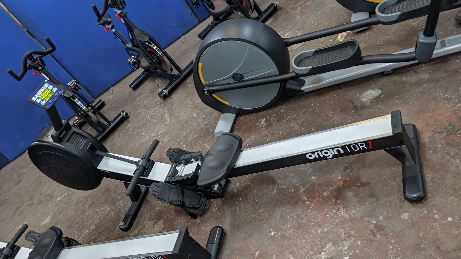 Origin model OR1 Rowing Machine. This machine incorporates a bright LCD display with pre-set workout - Image 2 of 12