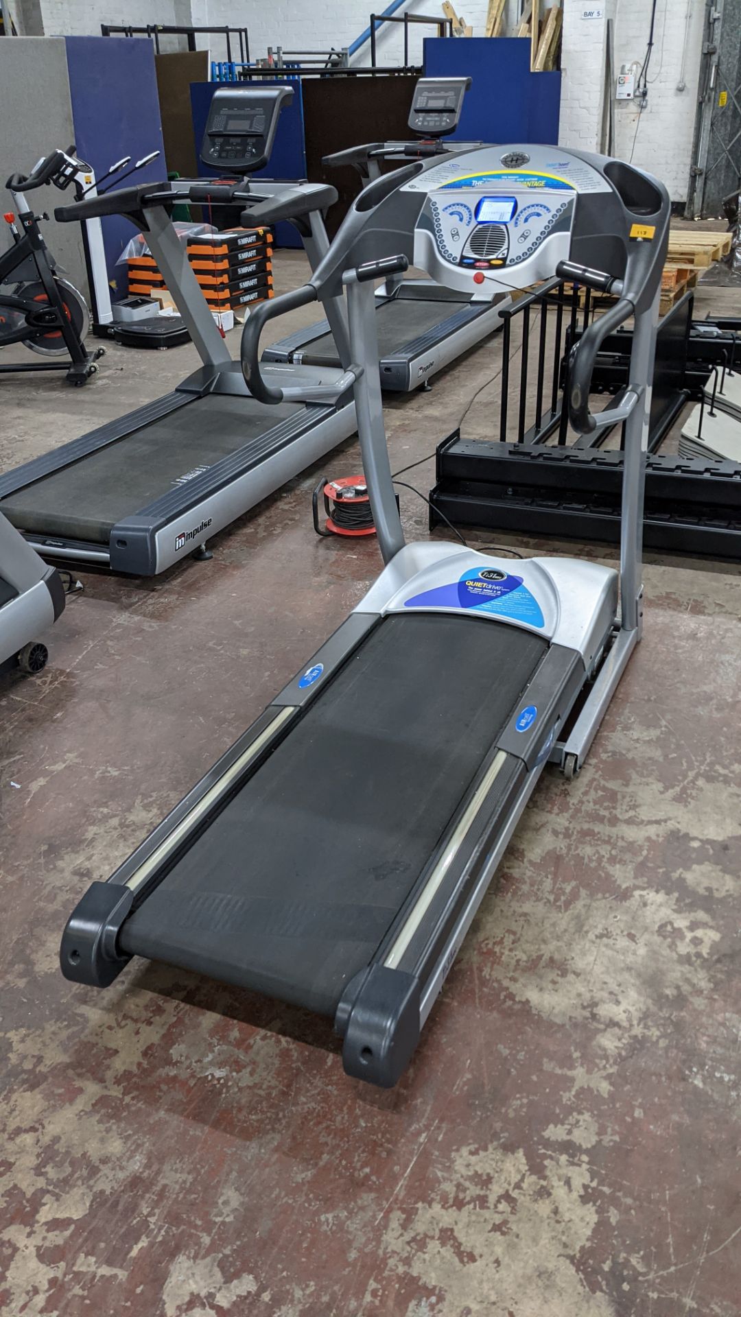 Horizon Fitness Ti31 HRC Treadmill - folds up for easy storage - Image 2 of 18