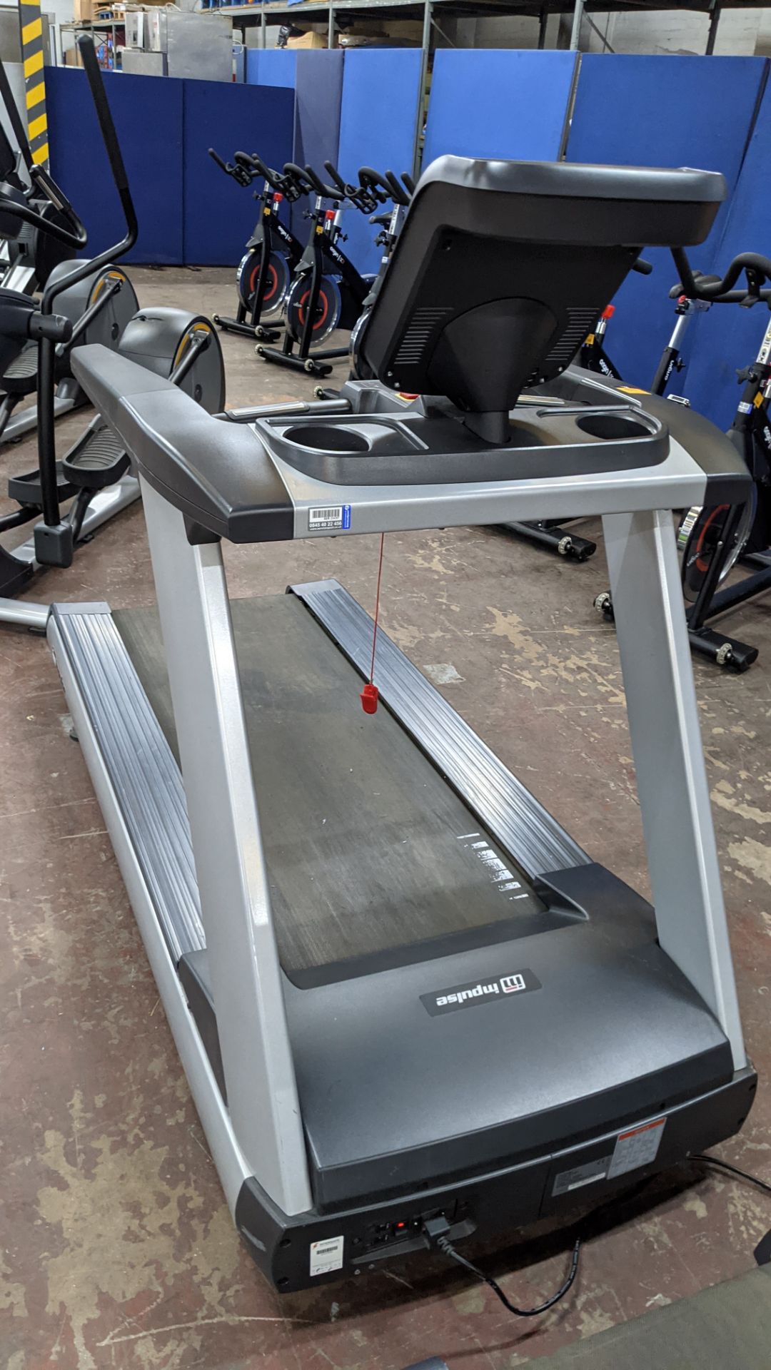 Impulse RT500H Treadmill, max. incline 15°, wide running surface of 22". Low step height 8.5". Weigh - Image 8 of 20