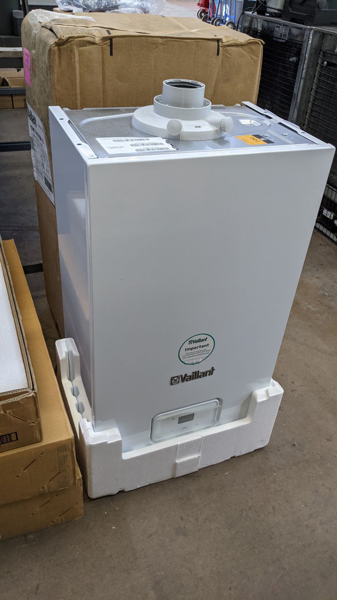 Vaillant Home System 12 boiler - Image 2 of 11
