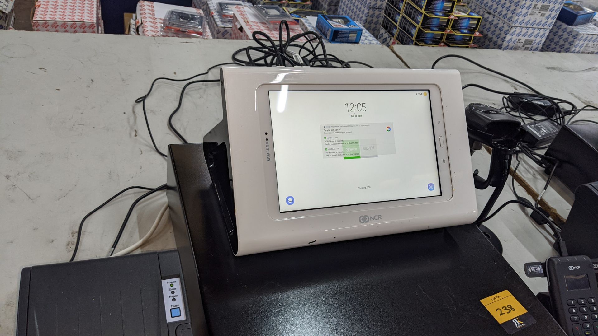 NCR Silver Quantum QR1000 point of sale terminal comprising Samsung tablet, terminal to hold the Sam - Image 2 of 12