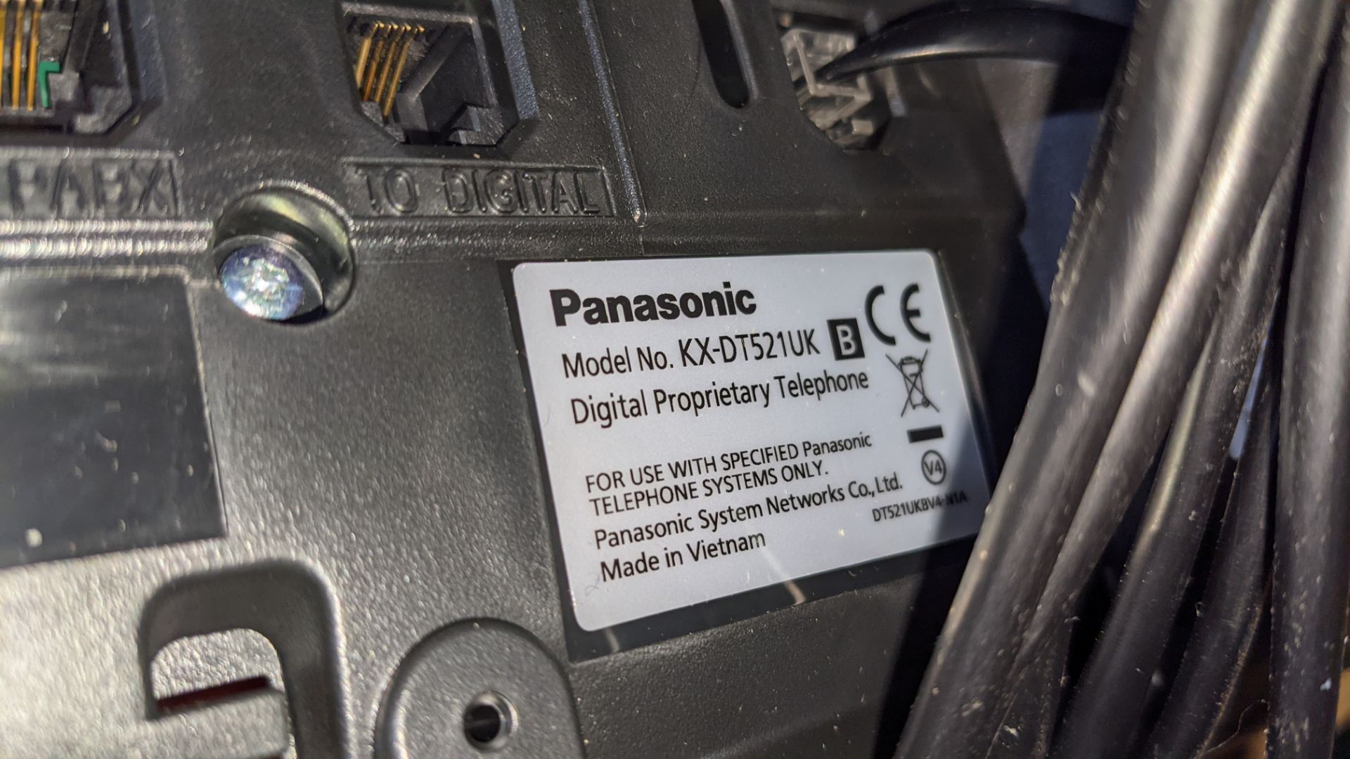 Panasonic phone system comprising KX-NS700 phone system plus 6 handsets - Image 12 of 12