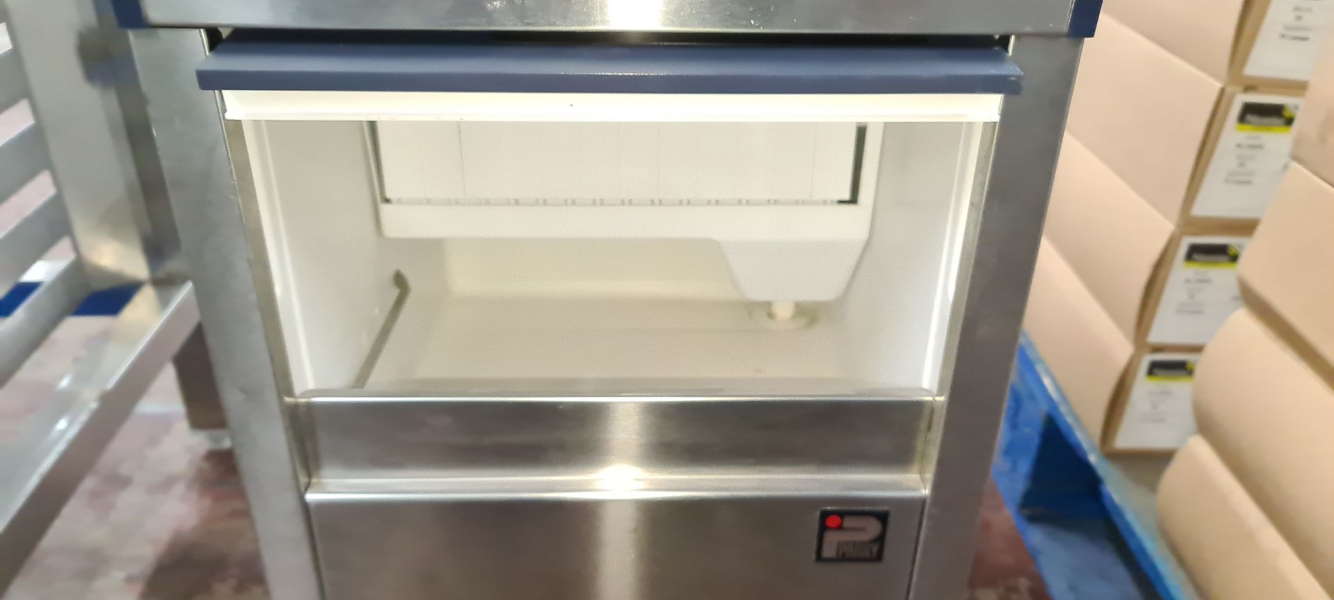 Parry model PIM20 stainless steel compact ice maker - Image 2 of 6