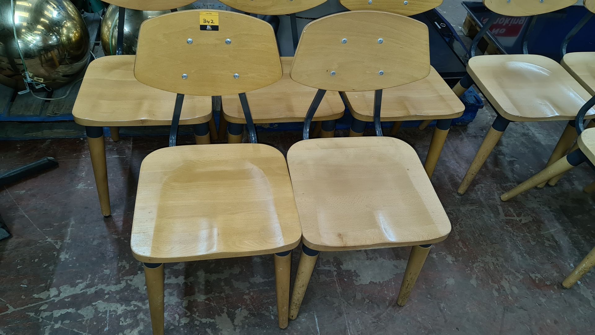 10 off matching metal & wooden chairs - Image 2 of 6