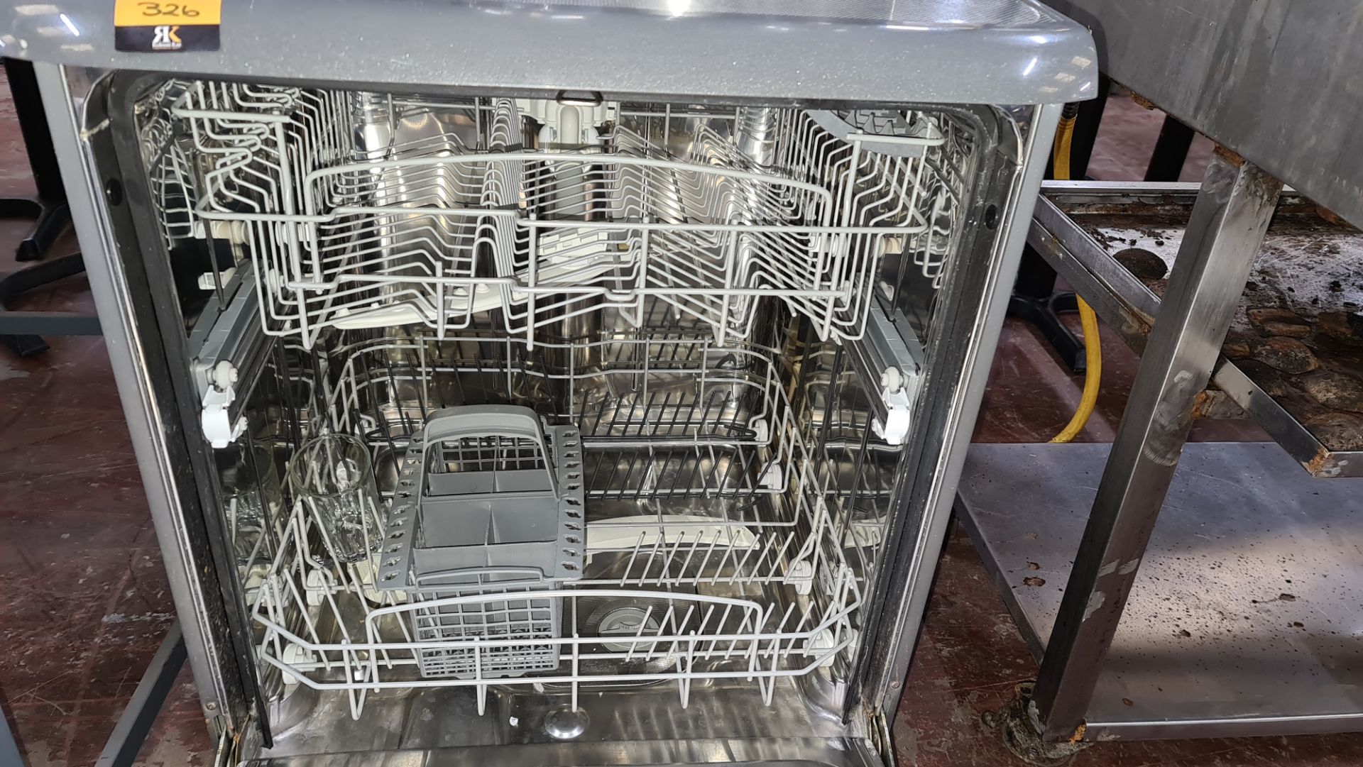 Hotpoint silver grey dishwasher - Image 4 of 5