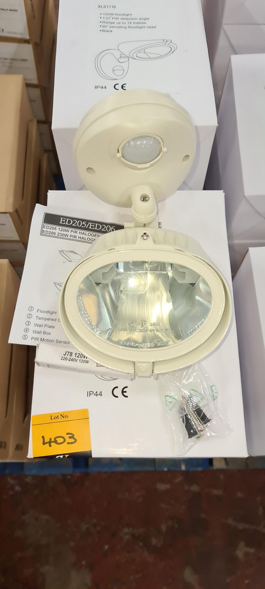 12 off 150W PIR floodlights, XLS 1116 - Image 2 of 6