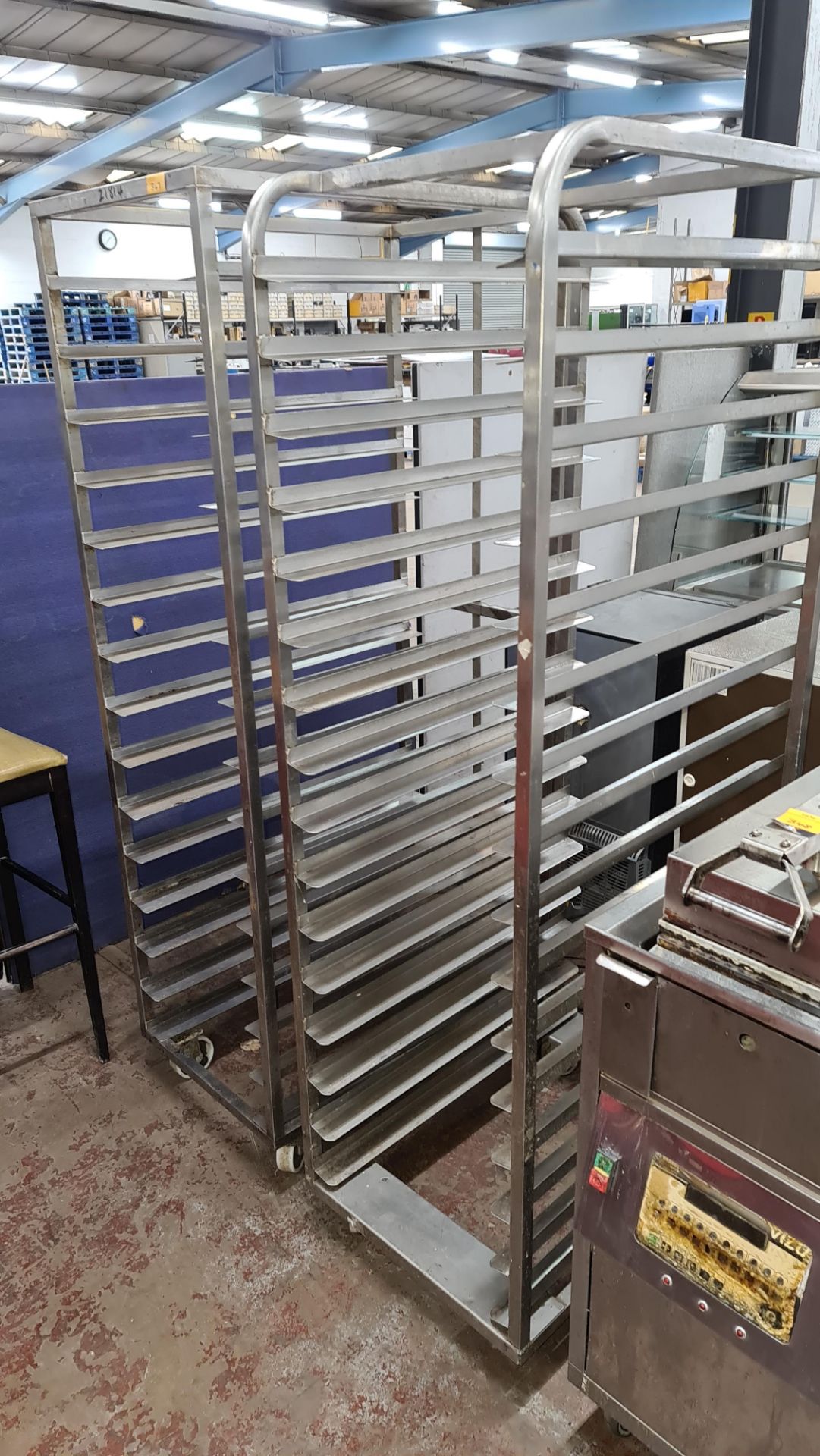 2 off assorted bakers tray racks - Image 3 of 3