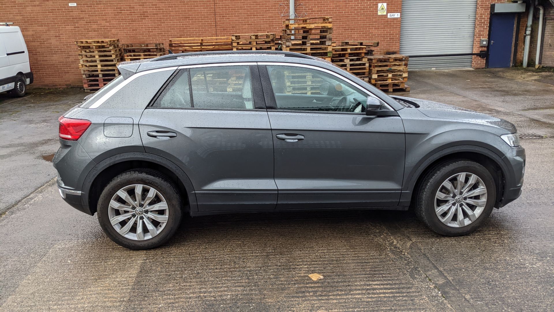 2020 Volkswagen T-ROC SE TDi, Leather, High Spec, 3,639 miles, NO RESERVE - Image 25 of 105