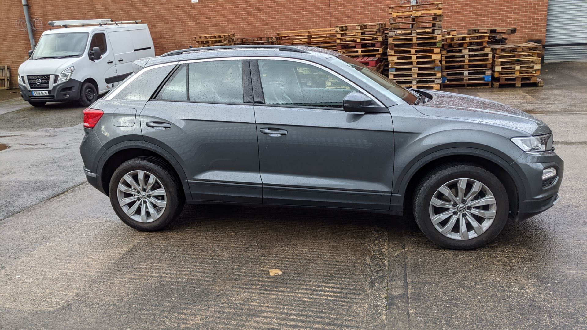 2020 Volkswagen T-ROC SE TDi, Leather, High Spec, 3,639 miles, NO RESERVE - Image 23 of 105