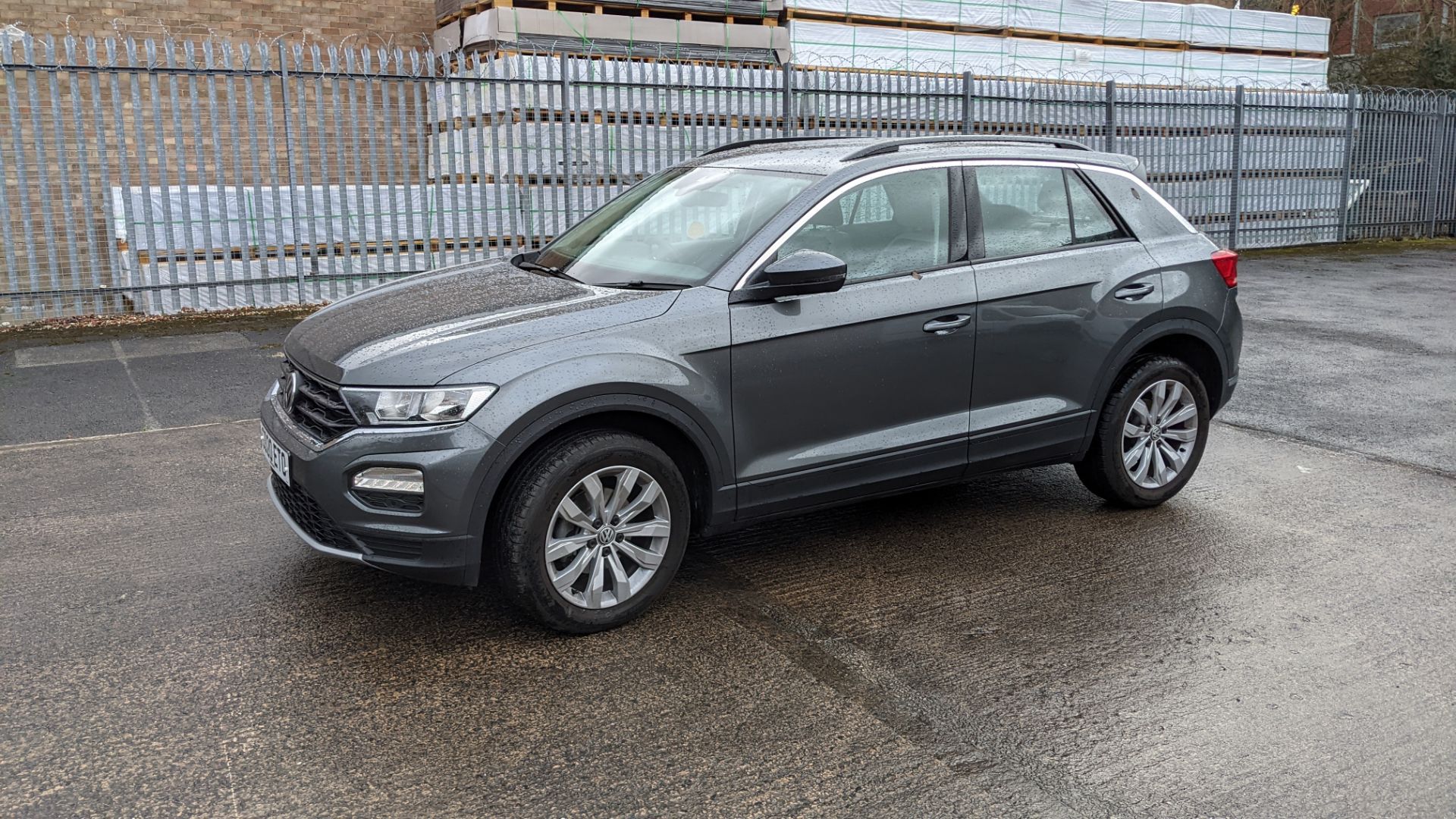 2020 Volkswagen T-ROC SE TDi, Leather, High Spec, 3,639 miles, NO RESERVE - Image 2 of 105