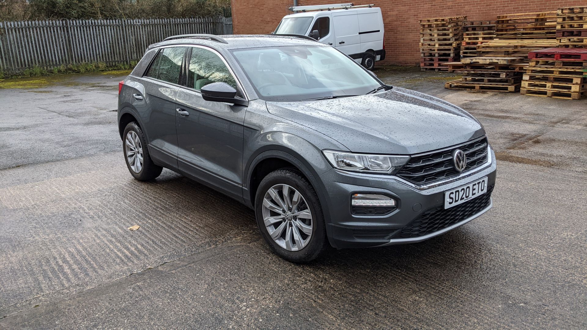 2020 Volkswagen T-ROC SE TDi, Leather, High Spec, 3,639 miles, NO RESERVE - Image 22 of 105