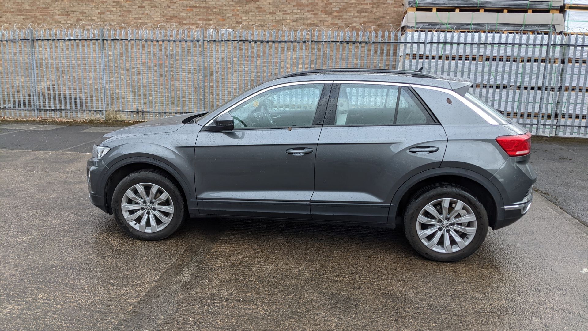 2020 Volkswagen T-ROC SE TDi, Leather, High Spec, 3,639 miles, NO RESERVE - Image 11 of 105