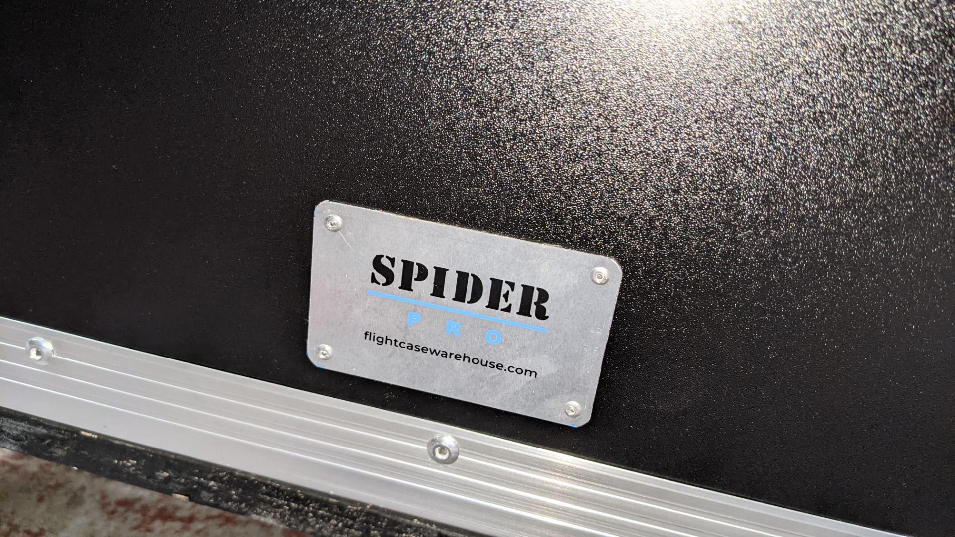 Spider 19inch rack case comprising 15U mobile rack with front & rear covers that turn into optional - Image 11 of 17