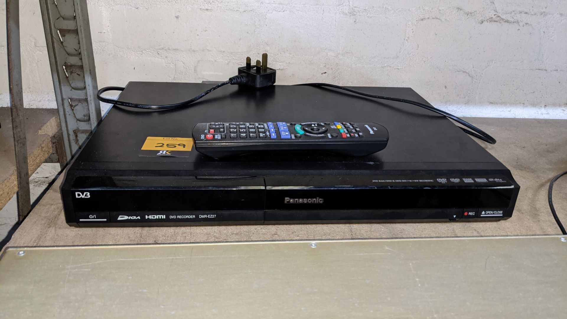 DVD recorder with remote control - Image 2 of 7