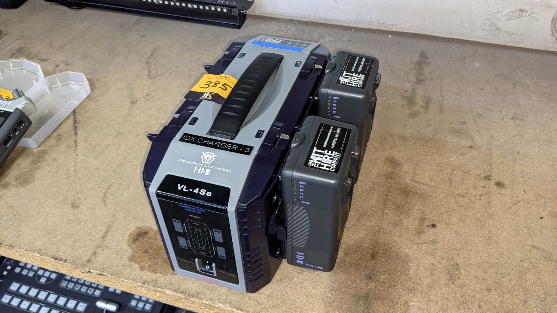 Vlock Batteries Heavy-duty simultaneous quick charging system including 2 off IDX lithium ion model - Image 3 of 8