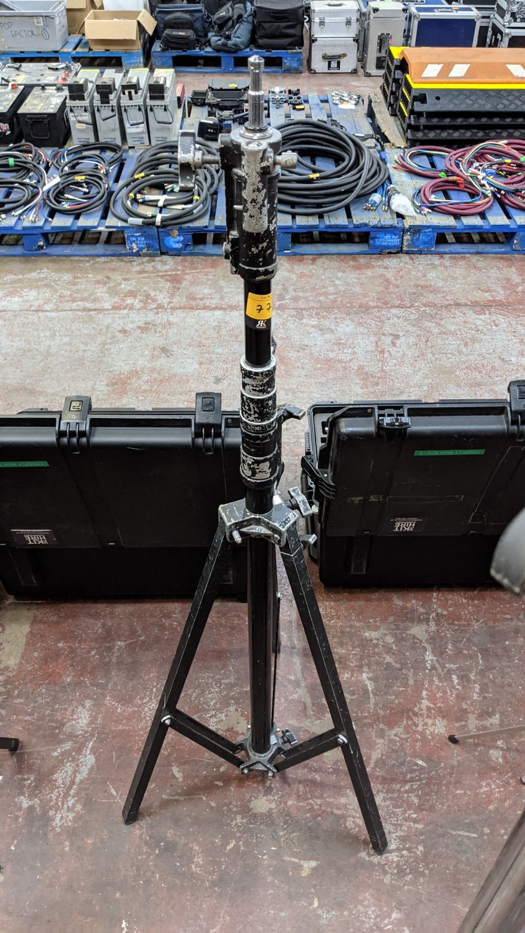 Avenger Lighting Stand - Image 2 of 6