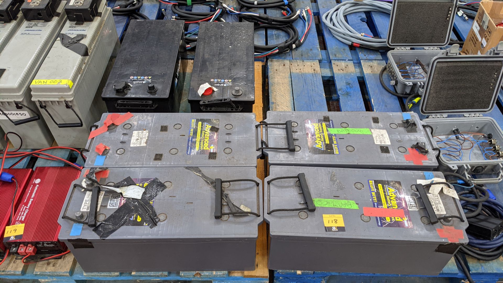 6 off large vehicle type heavy-duty batteries - Image 2 of 10