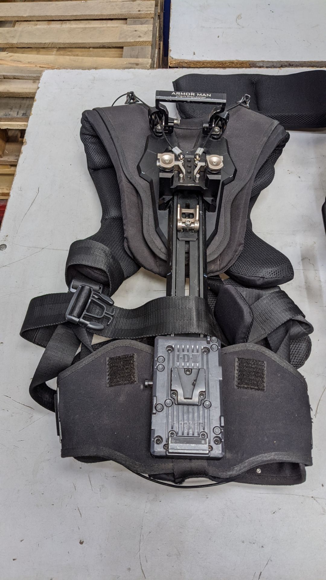 Tilta Armor-Man 2 GimbalE Exoskeleton for Ronin 2 and MoVI Pro kit comprising adjustable vest plus a - Image 5 of 16