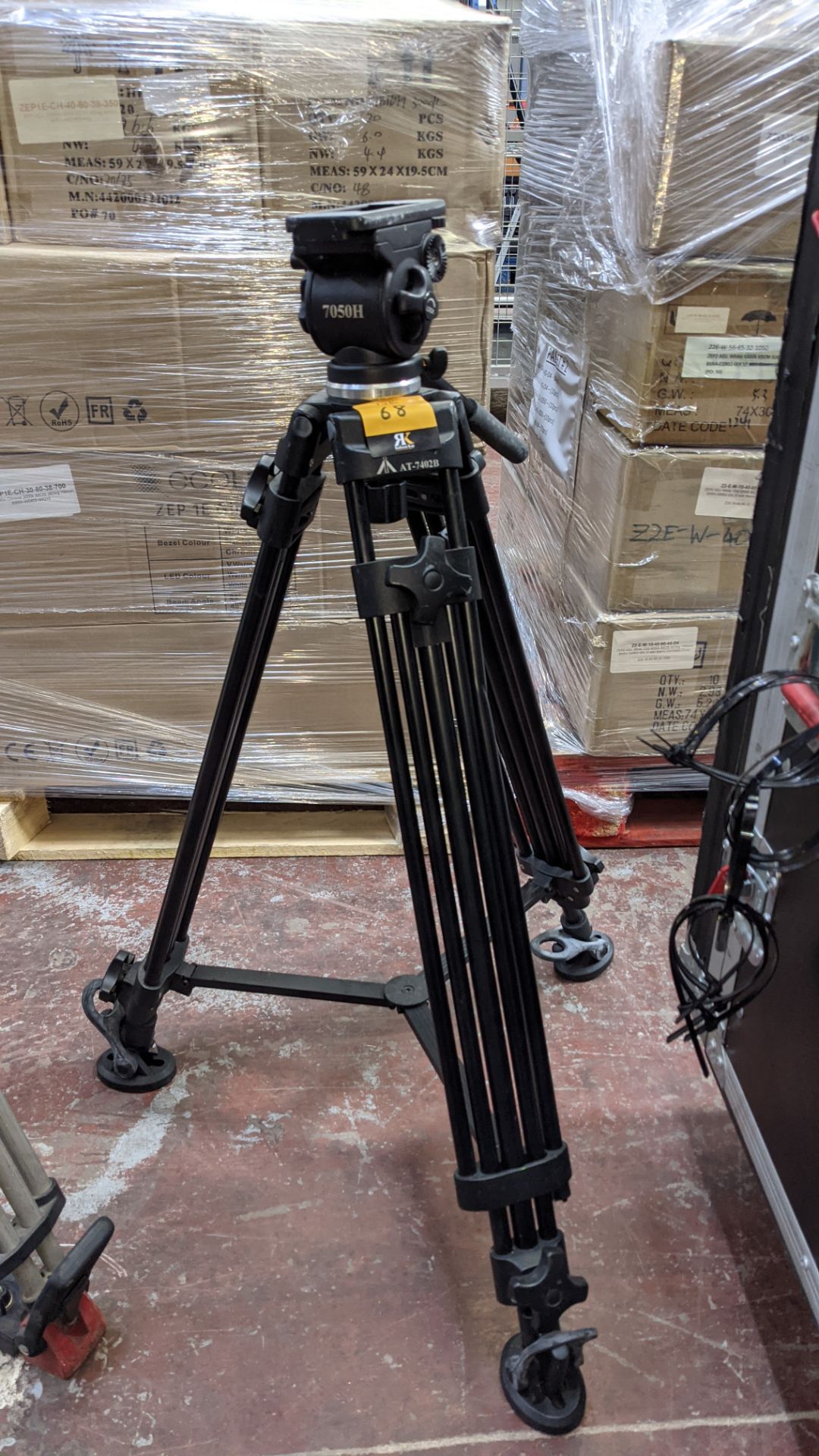 E-Image model AT-7402B tripod with 7050H head - Image 3 of 10