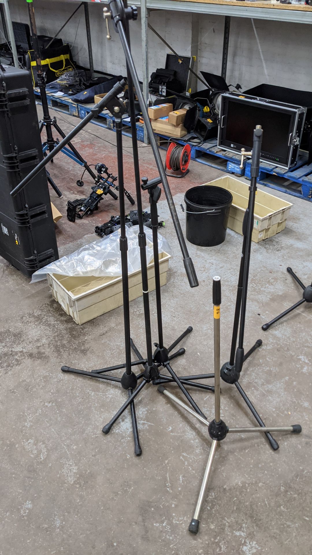 4 off assorted equipment tripods - Image 3 of 7