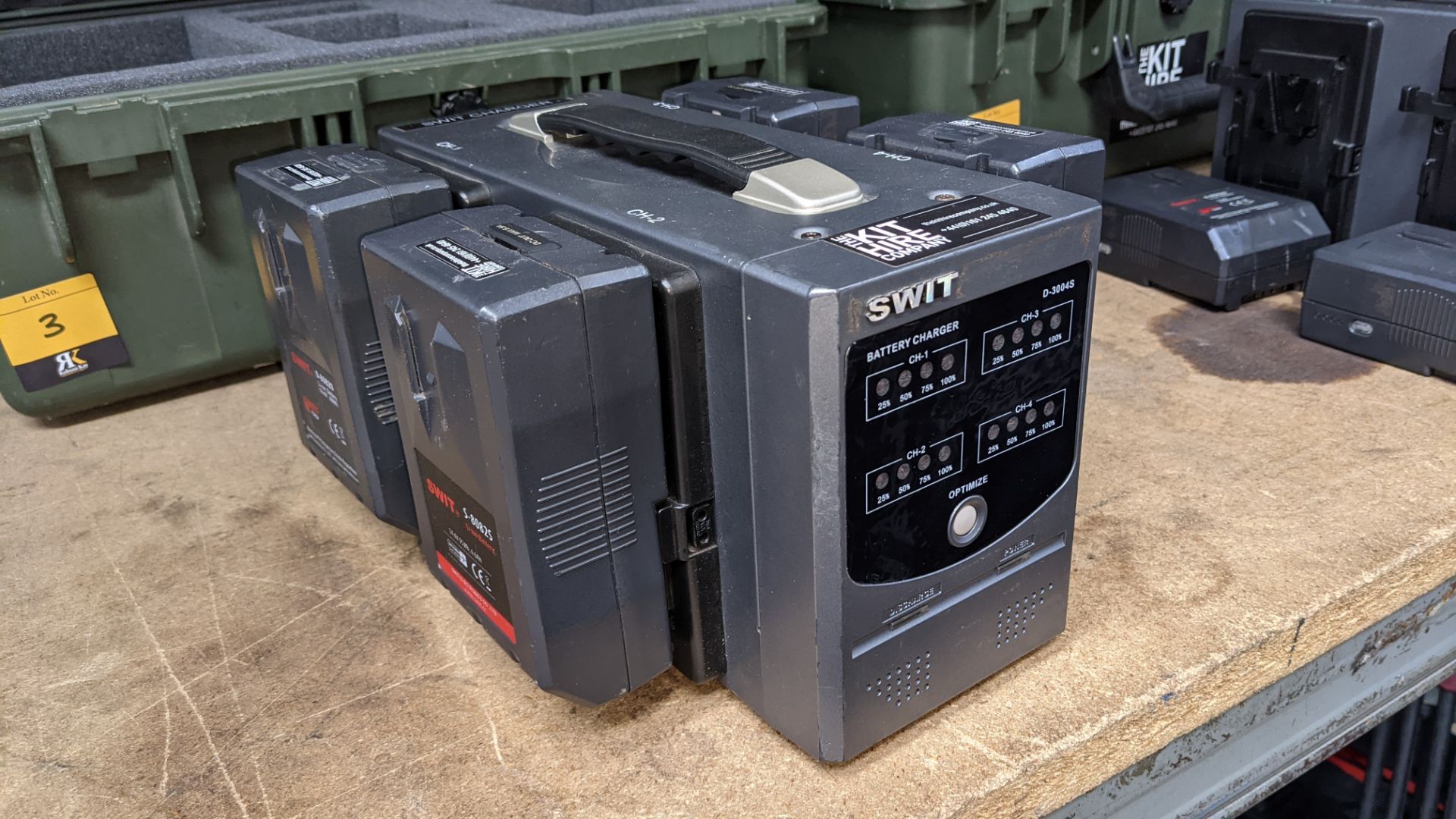 SWIT battery & charging system consisting of model D-3004S 4-bay charger & 4 off model S-8082S batte - Image 3 of 14