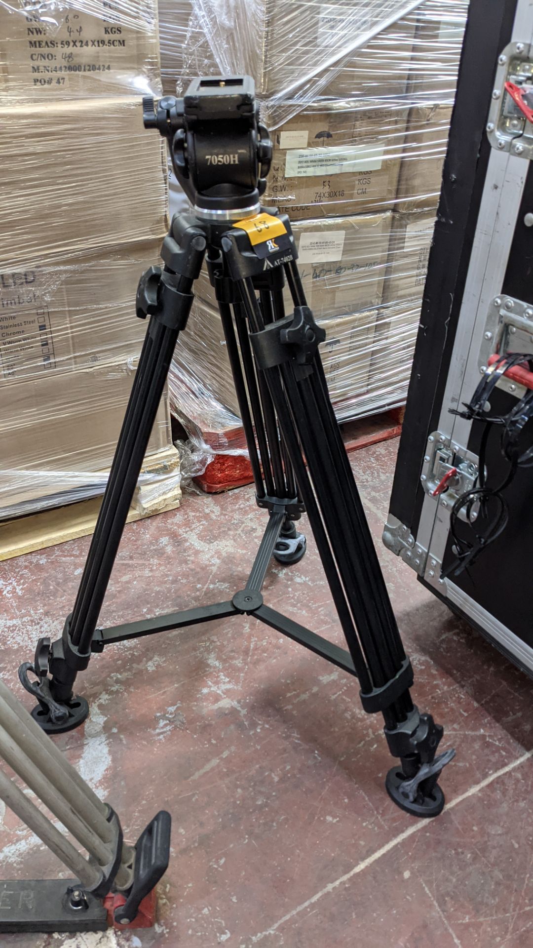 E-Image model AT-7402B tripod with 7050H head - Image 4 of 10