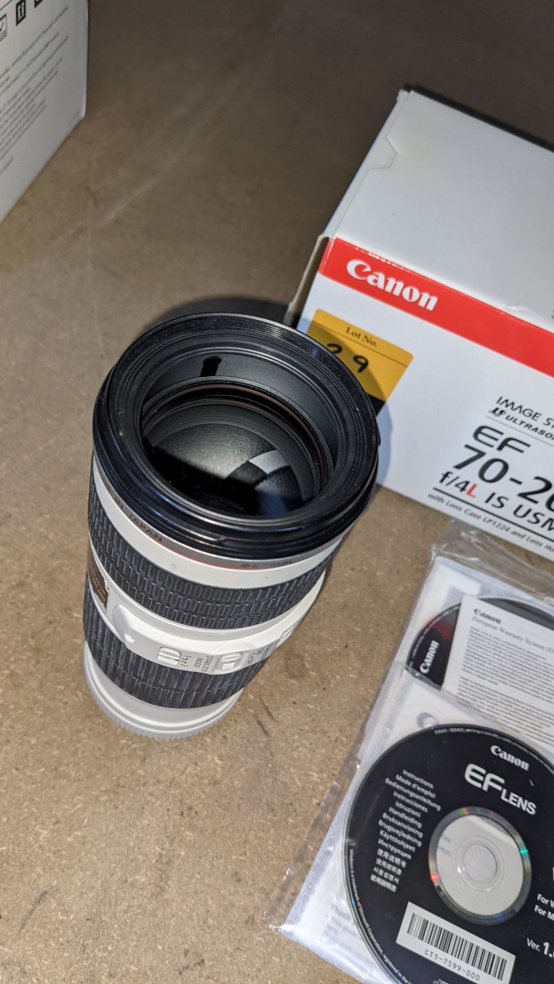 Canon EF 70-200mm lens, image stabilizer ultrasonic, F/4L IS USM. Includes box & discs as pictured - Image 9 of 13