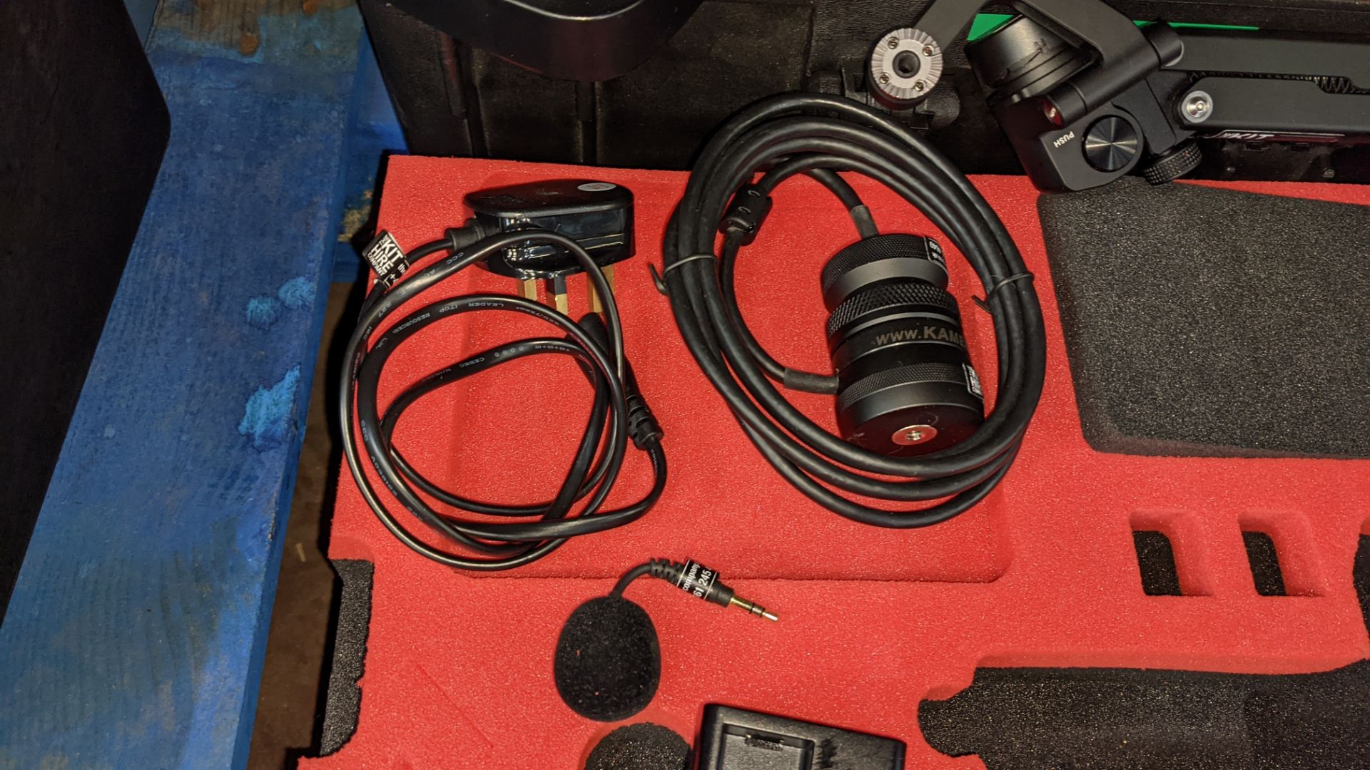 DJI Osmo X3 kit comprising hand-held gimbal plus wide variety of ancillaries for use with same, as d - Image 12 of 20