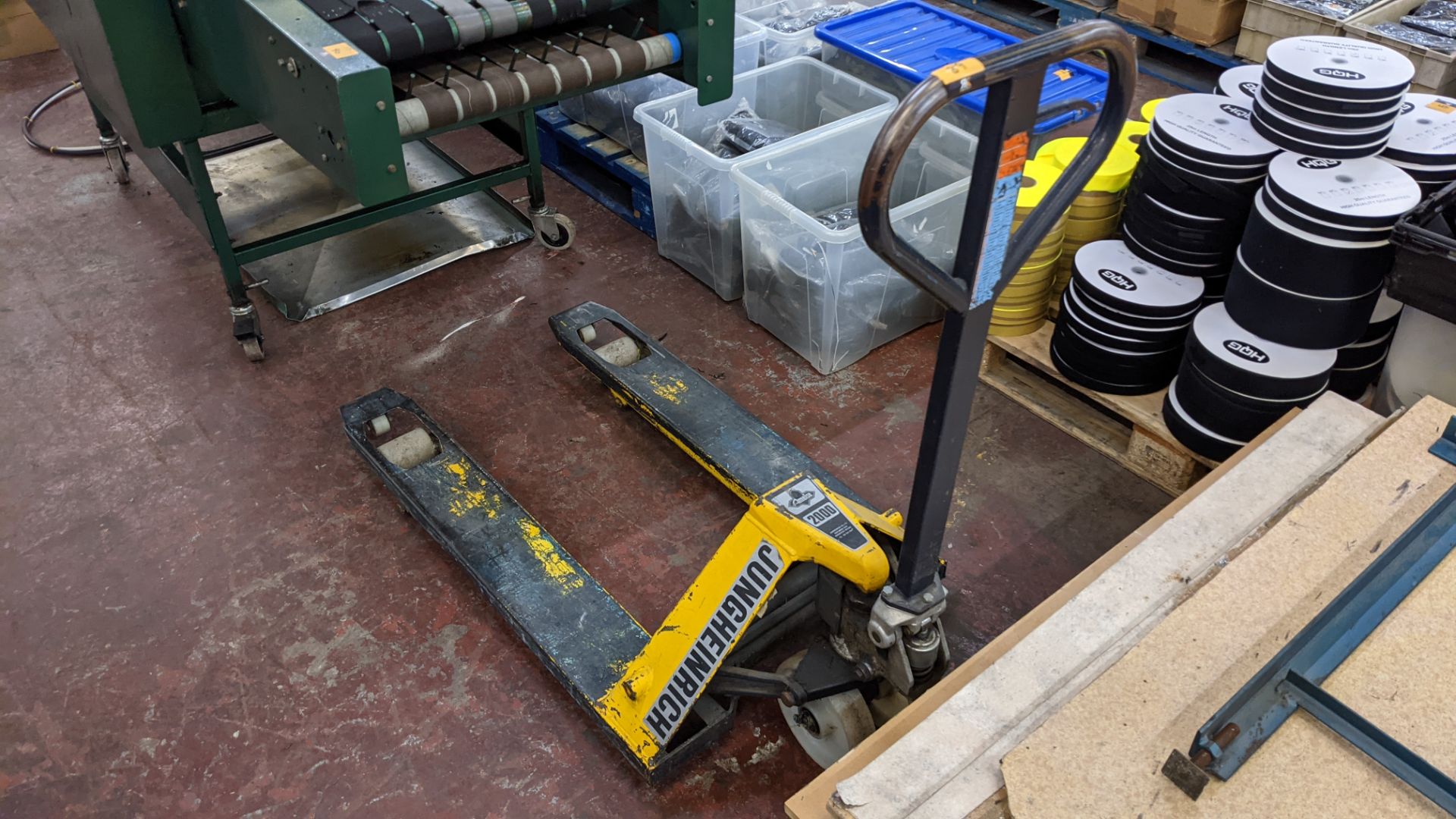 Jungheinrich 2kg pallet truck