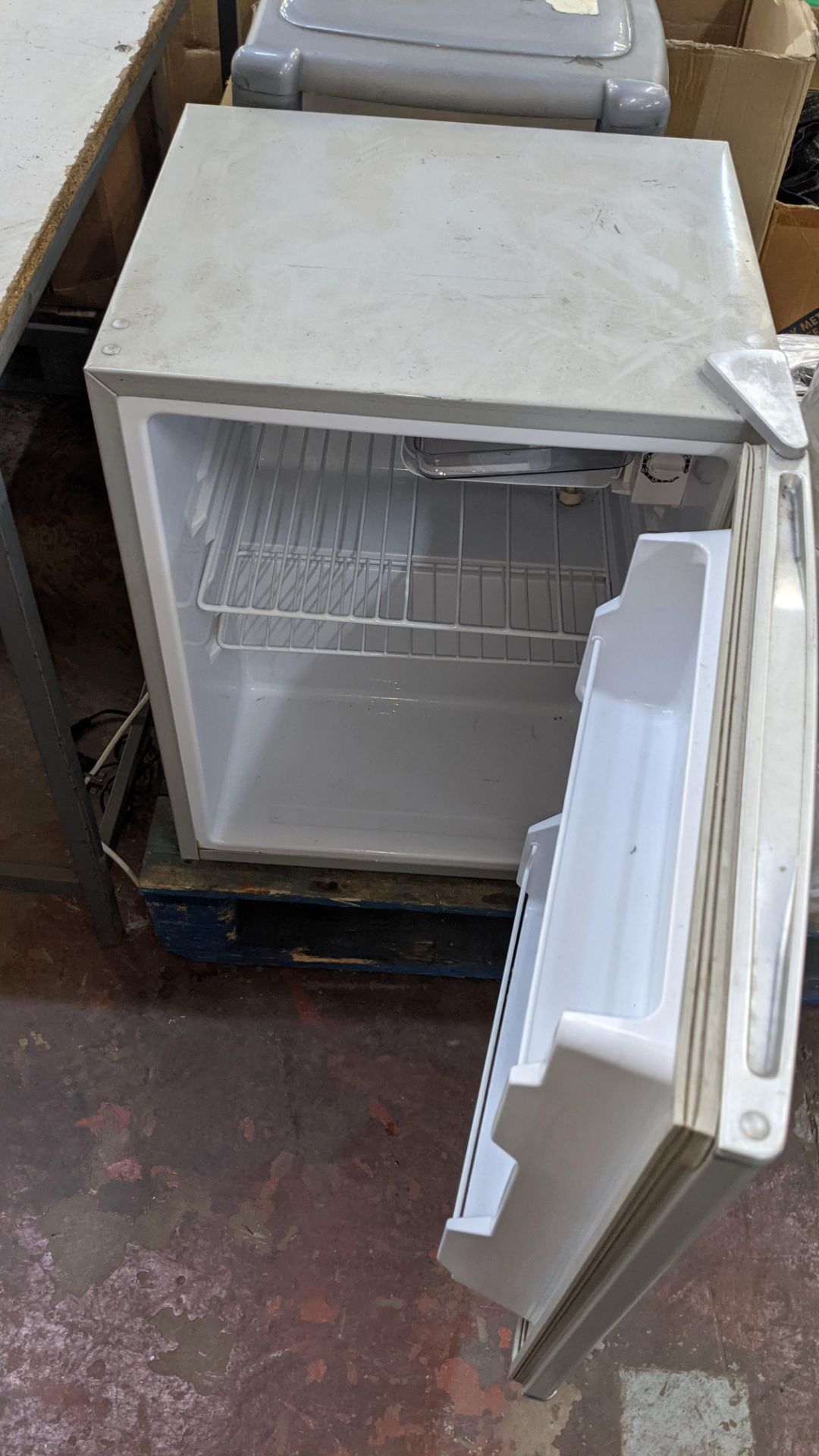 Small fridge plus plastic storage unit - Image 3 of 5