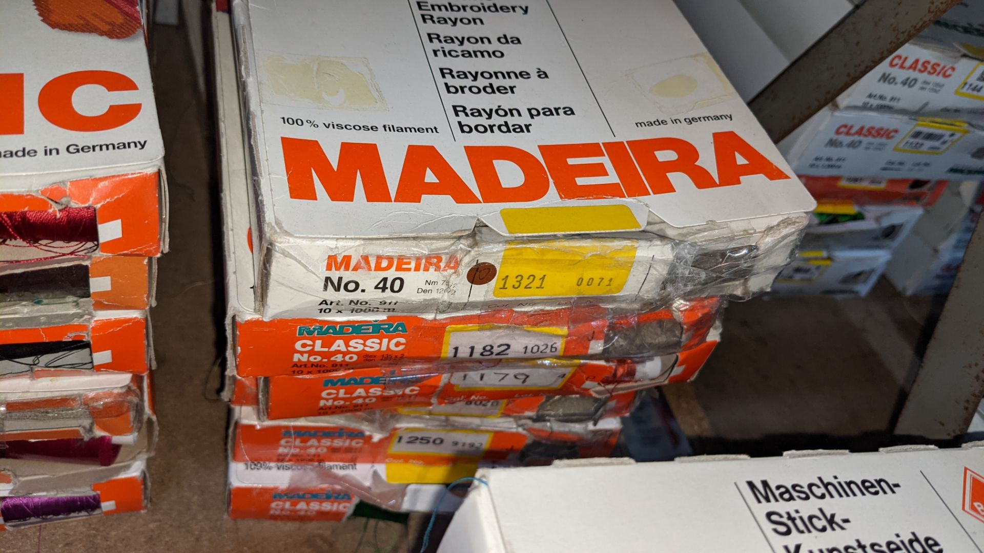 18 assorted boxes of Madeira Classic No. 40 embroidery rayon thread - Image 4 of 8