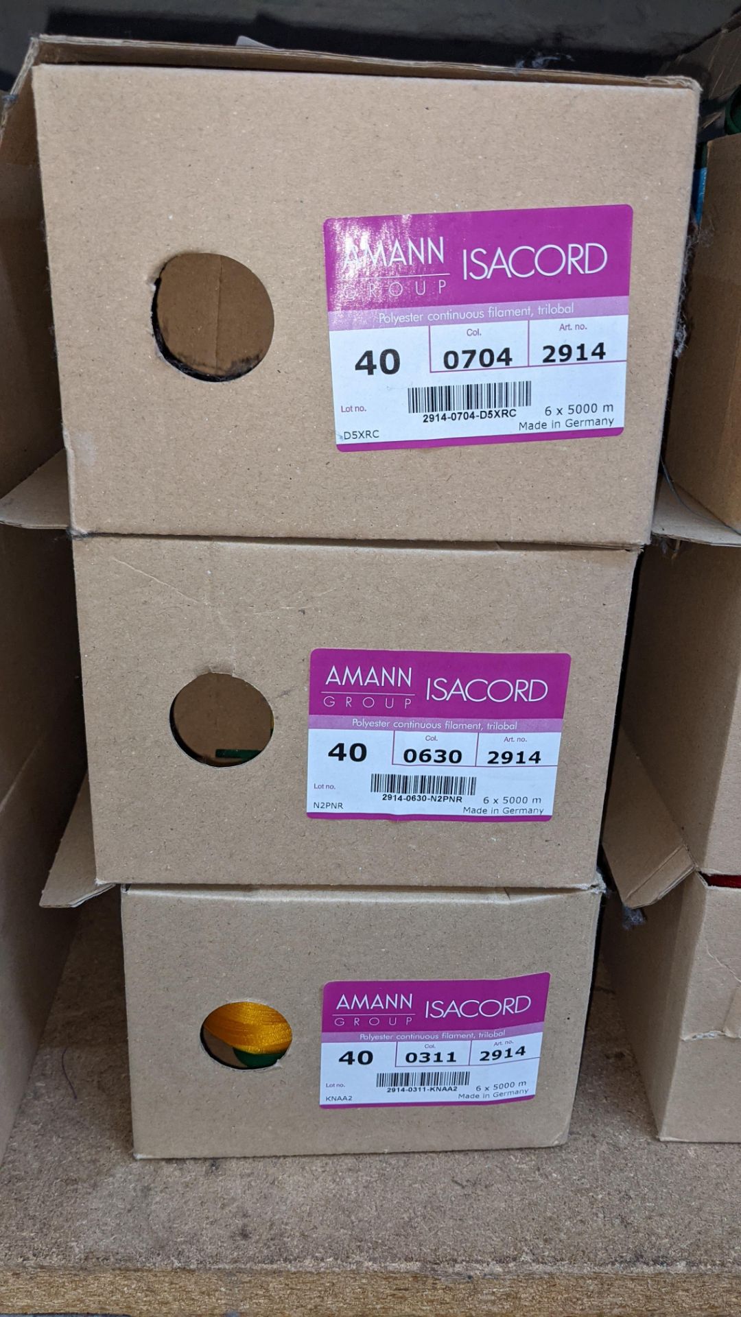 6 boxes of Ackermann & Amann Group Isacord polyester No. 40 embroidery thread - Image 3 of 6