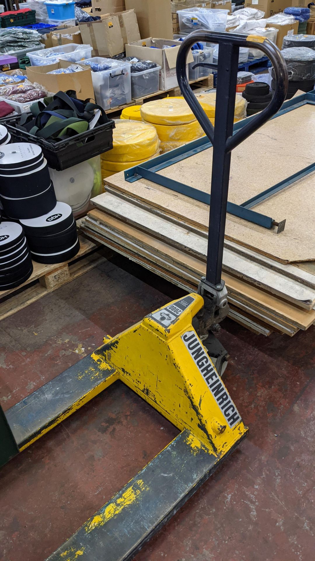 Jungheinrich 2kg pallet truck - Image 4 of 4