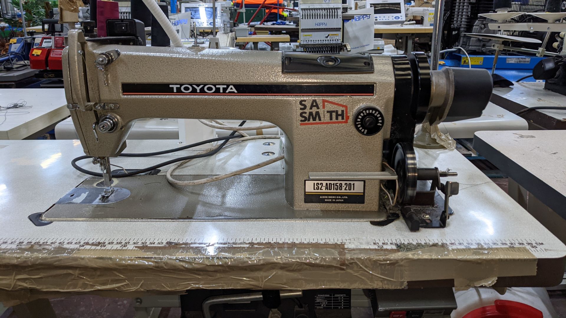 Toyota sewing machine - Image 6 of 17